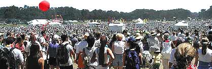 Initial arrivals begin to fill Footstock.